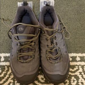 Girls or women size 5.5 hiking shoes